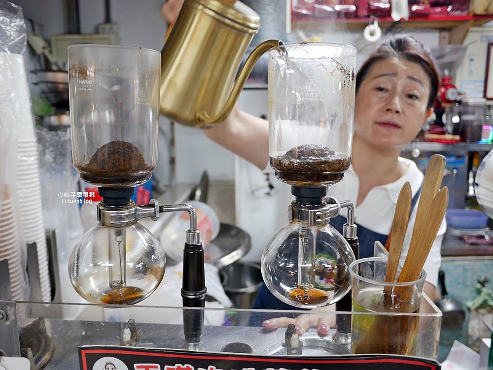 北投市場「玉琪咖啡茶飲」虹吸壺職人級咖啡，銅板價物超所值