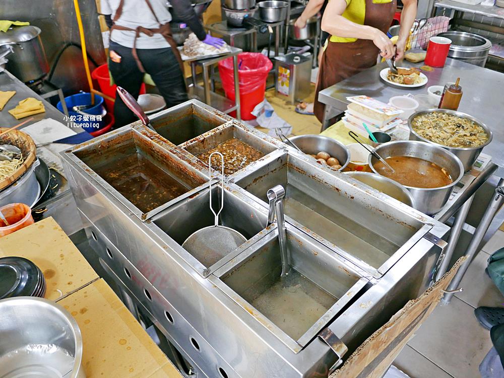 鶯歌美食「林鬍鬚排骨便當」在地人一致推薦古早味排骨飯，三鶯線鶯桃福德站